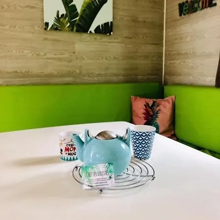 Tropical 2 Apartment