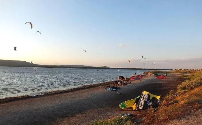 Tropical 2 Vic-la-Gardiole